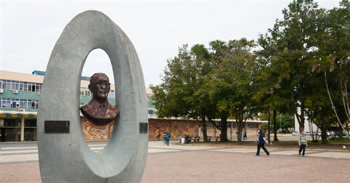 Grupo de empresários lança manifesto contrário a mudança do nome do campus da UFSC