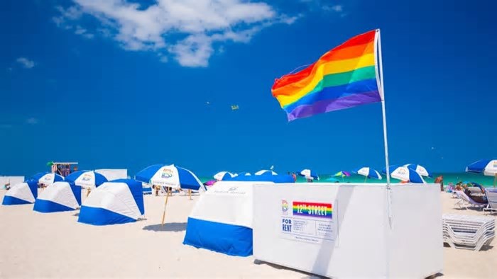 Roteiros LGBTQIA+ Friendly: Descubra os Destinos Mais Acolhedores para Viajar com Orgulho