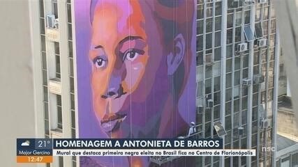 Murais de 34 metros de Franklin Cascaes e Antonieta de Barros são recriados em Florianópolis