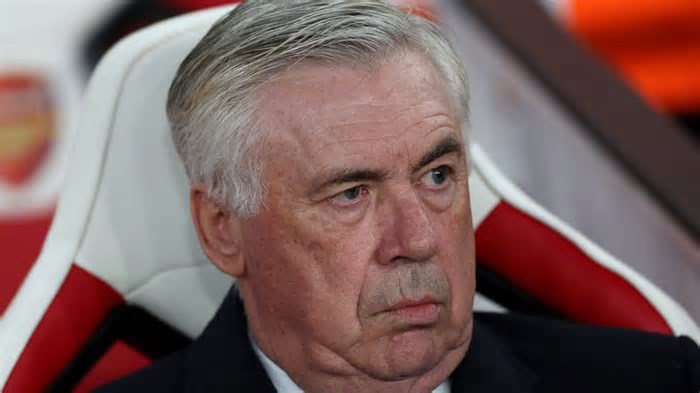 Neto reprova nome da pré-lista de Ancelotti e aponta outra opção: ‘Não dá mais’