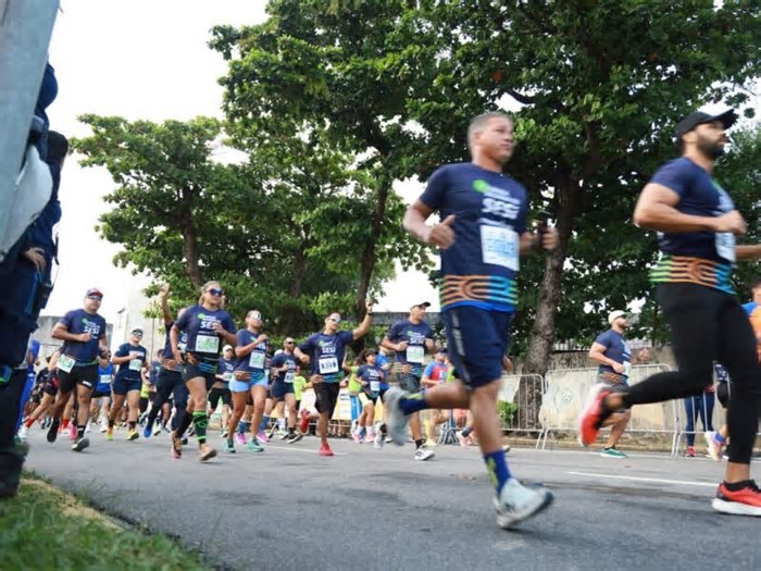 1ª Corrida Nacional do SESI reúne mais de 5 mil corredores no Bairro do Recife