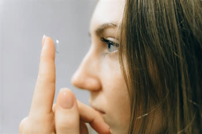 Cientistas criam lentes de contato capazes de conferir 'super visão' a humanos