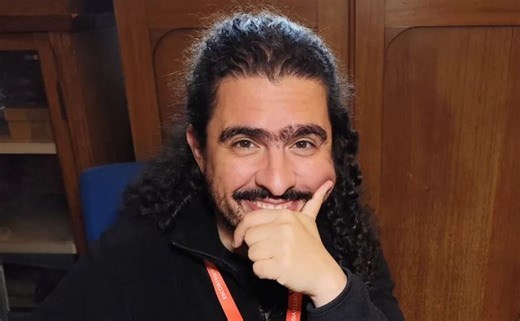 Quem é Pirulla, o youtuber de ciência que está na UTI após AVC