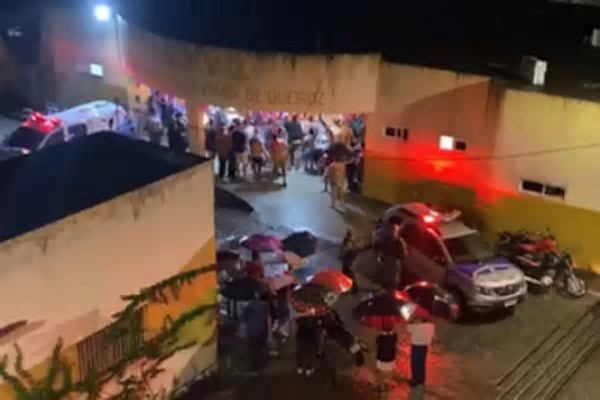 Duas pessoas morrem e três ficam feridas num ataque a tiros