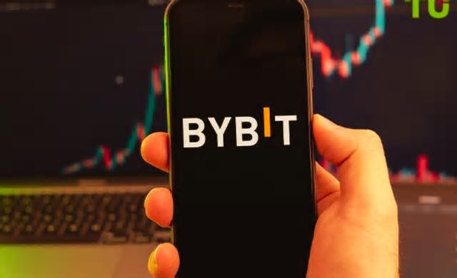 Bybit apresentou soluções inovadoras de pagamentos e criptomoedas na Web Summit Rio 2025