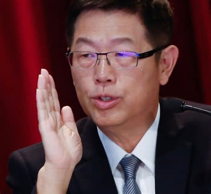 Inteligência artificial substituirá 80% dos humanos nas fábricas, diz presidente da Foxconn