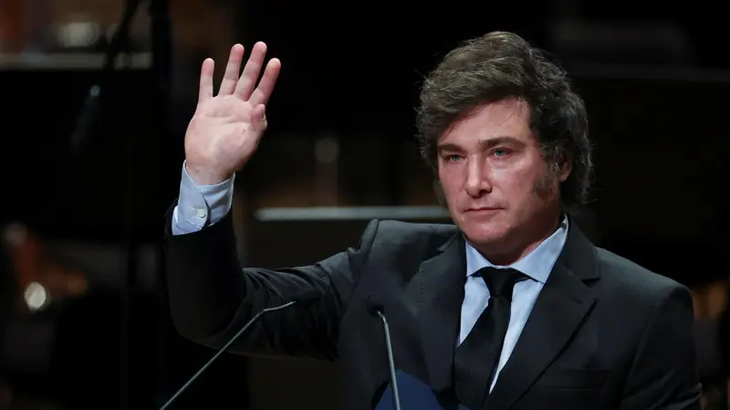 O que muda com novas regras para imigrantes anunciadas por Milei na Argentina