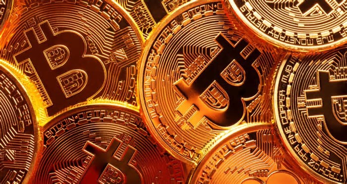 Bitcoin (BTC) disparou, mas não foi sozinho: ethereum, dogecoin e outras criptomoedas sobem junto – quais comprar agora?