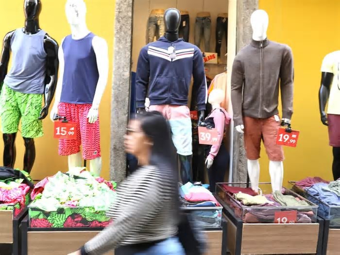 Dia Livre de Impostos: varejo oferece descontos de até 70% nesta quinta-feira (29)