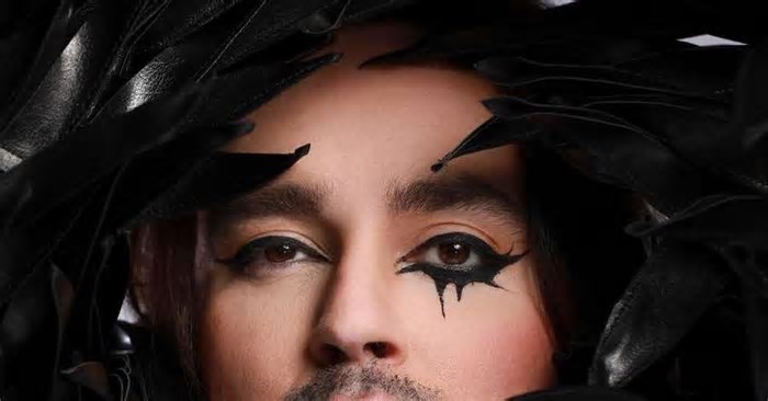 Johnny Hooker encerra Mostra Tum Tum com show em Caxias do Sul