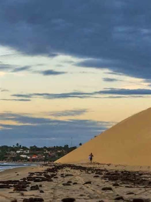 Movimento intenso de turistas pode afetar as famosas dunas de Jericoacoara