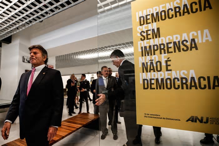 Tecnologia a serviço da informação de interesse público