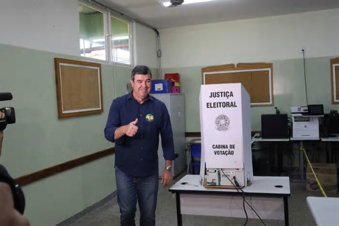 Eduardo Riedel lidera corrida pelo governo e tem aprovação de 75,1% em Mato Grosso do Sul, mostra Paraná Pesquisas
