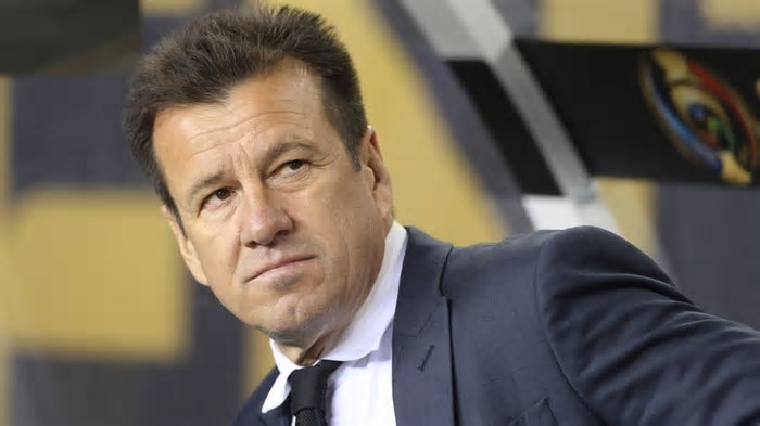 Dunga faz 'alerta' sobre Ancelotti na seleção brasileira: 'Tem que trazer para dar resultado'