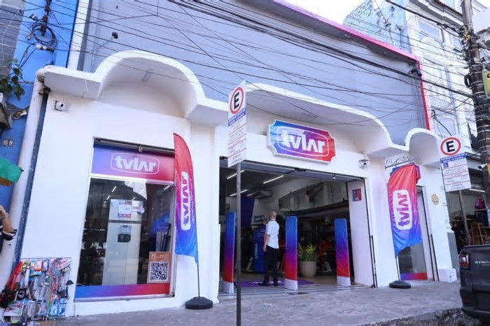 TVLAR reabre 10 lojas e reforça presença no centro de Manaus