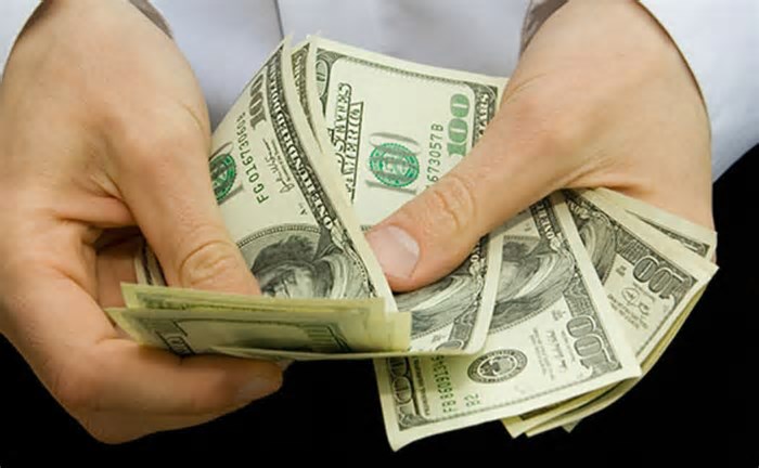 Valor do dólar hoje: cotação de sexta-feira (2) fecha semana com estabilidade