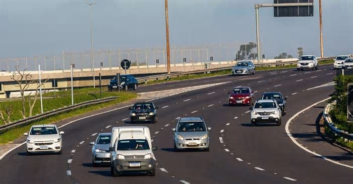 Com fluxo tranquilo, saída de Porto Alegre rumo ao litoral e interior não registra congestionamentos