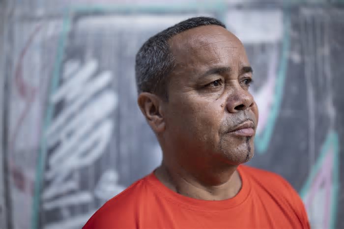 Projeto no Rio ajuda pessoas em situação de rua a recuperar documentos e voltar ao mercado de trabalho
