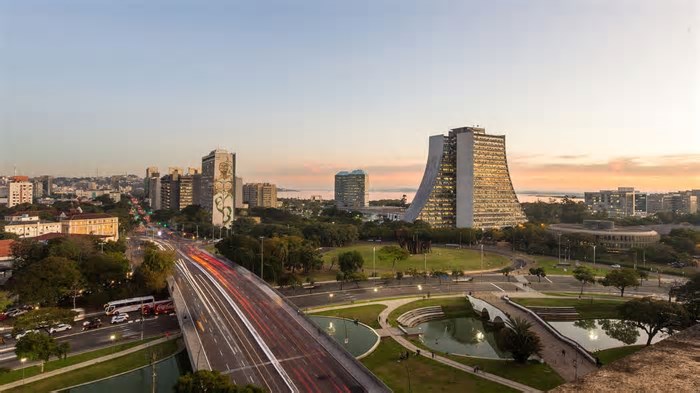 O futebol pulsa nessas cidades e transforma a vida de quem visita