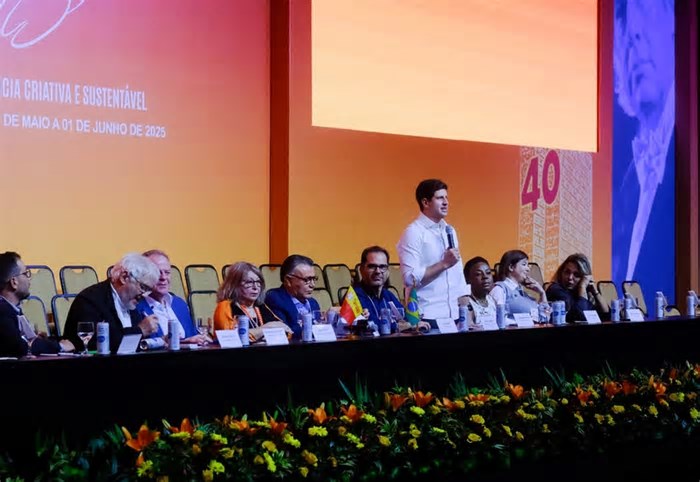 João Campos é aclamado como presidente do PSB, na abertura do Congresso da sigla
