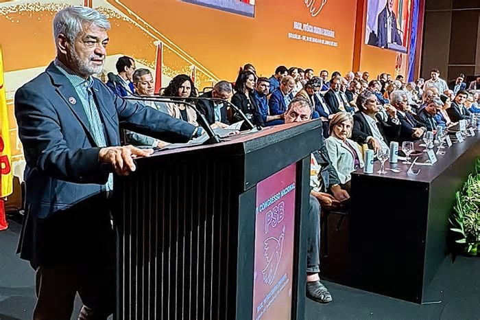 Humberto Costa destaca importância de frente ampla para derrotar a extrema direita