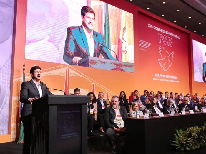 Em Congresso Nacional do PSB, João Campos reafirma crença no crescimento da centro-esquerda