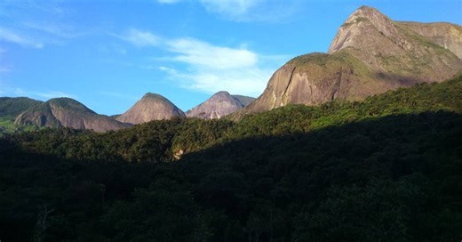 Vale dos Frades reúne paisagens de cinema na região serrana do Rio