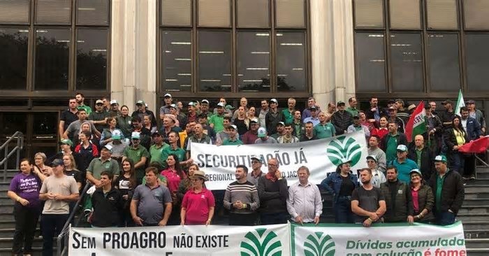 Produtores rurais suspendem protesto após 48 horas de pressão em Porto Alegre