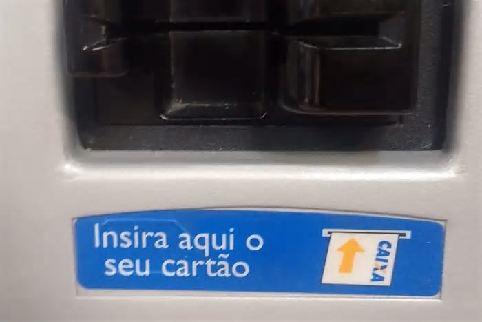 Brigada Militar apreende dispositivo “chupa-cabra” instalado em caixa eletrônico de agência bancária em Ivoti
