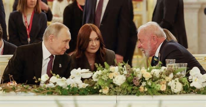 Com Putin, Lula critica Trump e diz que tarifaço joga por terra respeito à soberania dos países