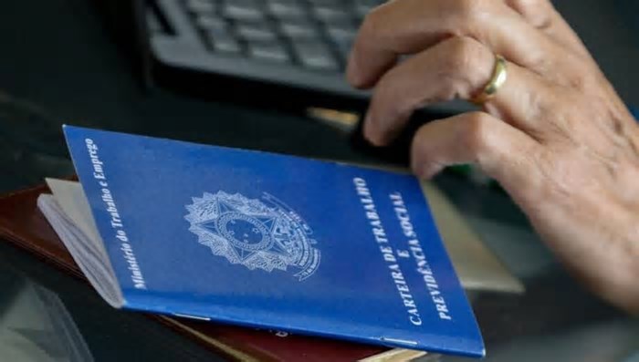 Nova lei propõe jornada 4 dias por semana e compensação fiscal em Goiânia