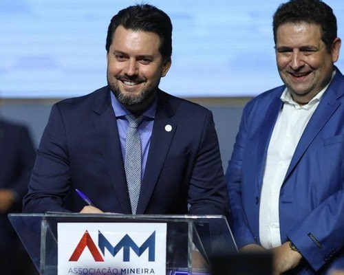 Falcão assume a presidência da AMM em cerimônia com recorde de público em Belo Horizonte
