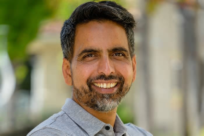 Tecnologia não faz mágica na educação, diz fundador da Khan Academy