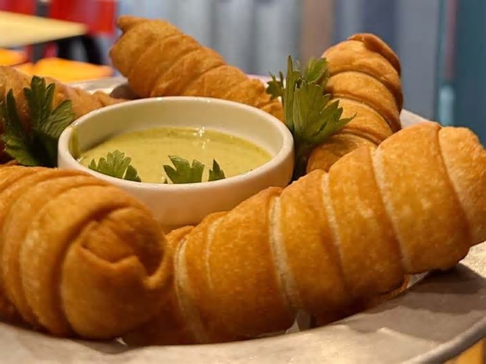 Muamba Comidas y Gorós reabre em novo endereço
