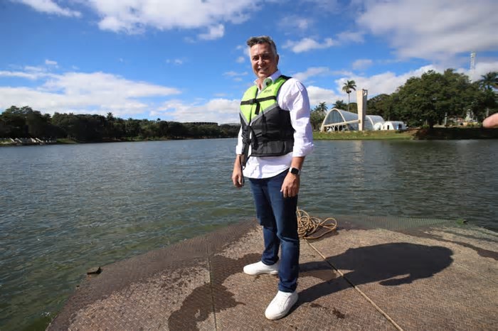 Após passeio de balsa pela Pampulha, Damião afirma que navegar pela lagoa será possível em 2025
