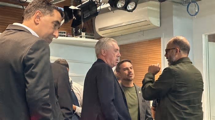 Ancelotti marca presença no Maracanã para jogo do Flamengo
