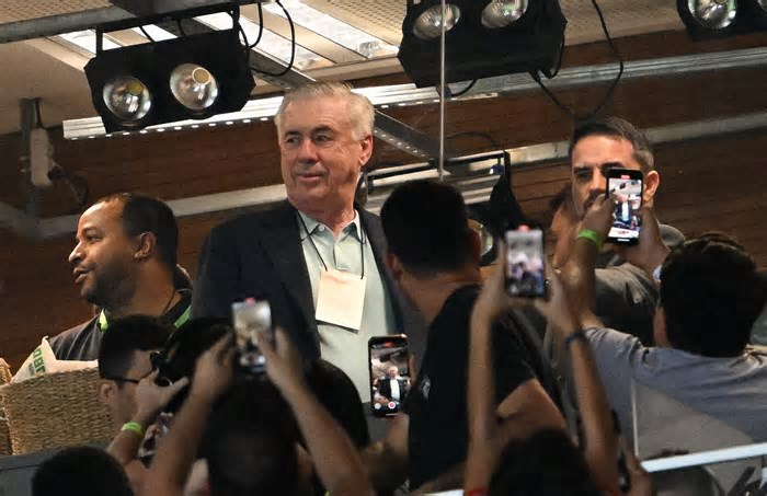 Ancelotti vai ao Maracanã para observar jogo do Flamengo na Libertadores