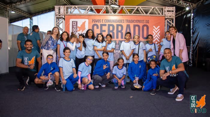 Estudantes participam de feira cultural educativa