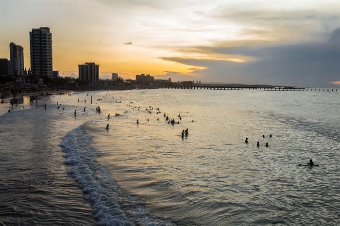 Confiras as praias próprias para banho em Fortaleza e no Ceará neste fim de semana