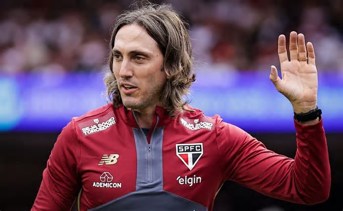 Zubeldía destaca importância de força mental do São Paulo após vitória na Libertadores contra o Alianza Lima
