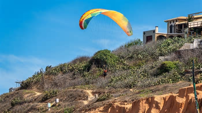 Essa cidade litorânea combina história, beleza natural e estrutura urbana