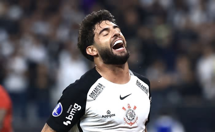 Atacante soma 11 gols na temporada em 32 partidas