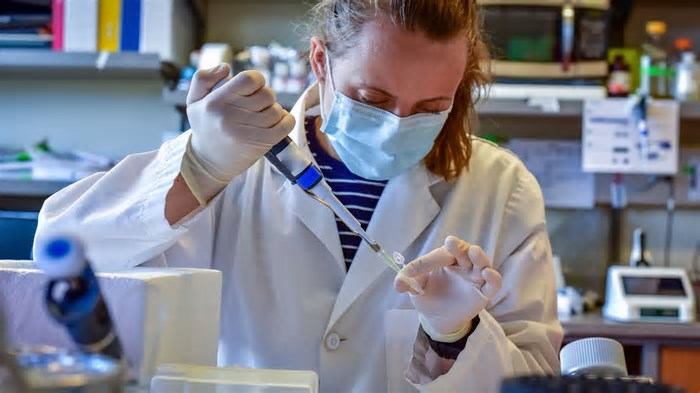CRISPR: Bebê com doença rara é o primeiro paciente do mundo a receber terapia de edição genética