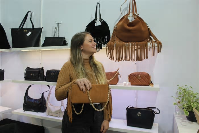 SICC: Fio de garrafa PET, franjas e Stitch: Veja as novidades na produção de bolsas