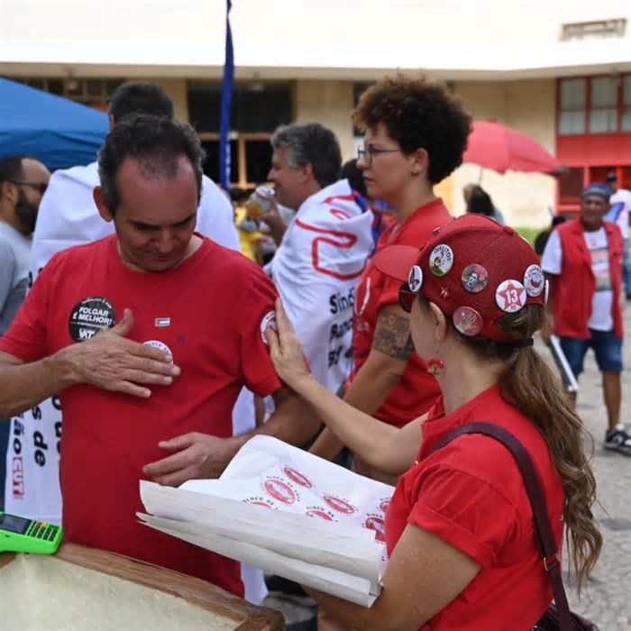 Ato pede fim da escala 6x1 com crítica a Zema: 'Inimigo do trabalhador'