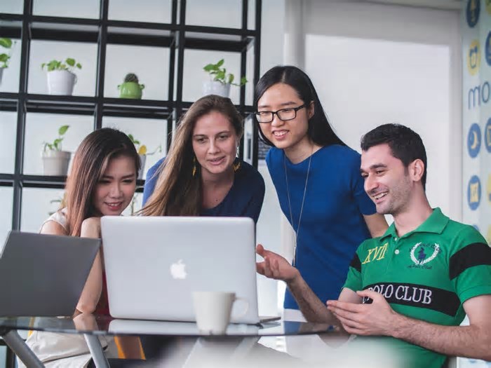 Universidade dos EUA usa IA brasileira que tira dúvidas de alunos; saiba qual