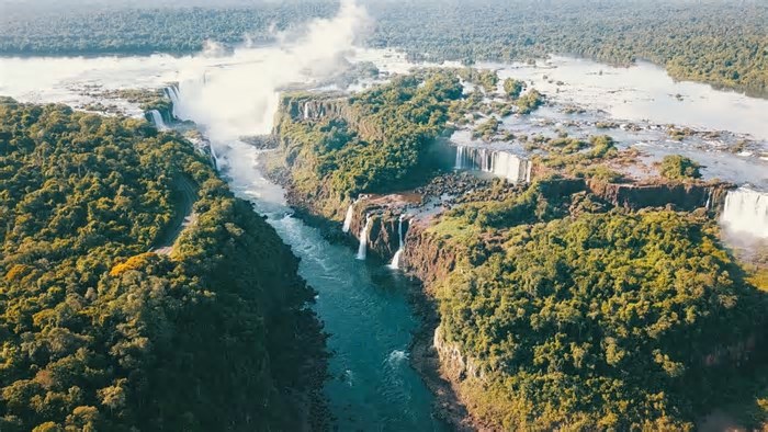 Cataratas do Iguaçu: Guia Completo para Explorar os Dois Lados