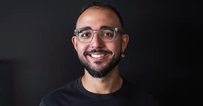 Escritor Raphael Montes, autor da novela “Beleza Fatal”, é confirmado na Flipelô 2025