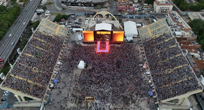 Com tema pela paz, Marcha para Jesus reúne 300 mil pessoas na Praça da Apoteose