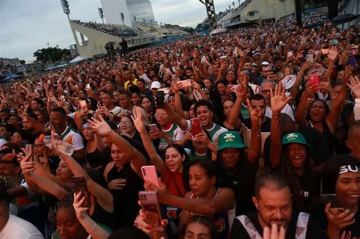 Marcha para Jesus 2025 reúne milhares de pessoas no RJ